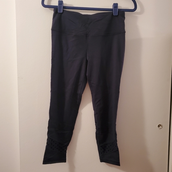 Victoria's Secret VSX Sport | Navy Knockout Capri - Picture 1 of 5